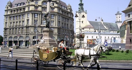 Автобус для екскурсії Львів